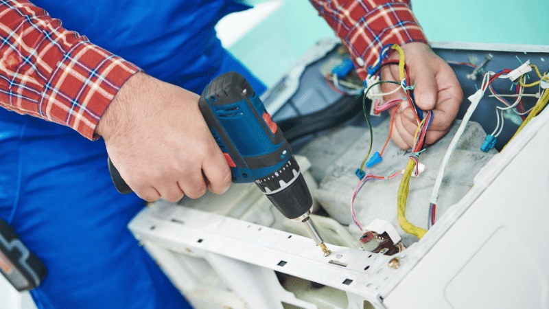 Kuşadası Hotpoint servisi orijinal yedek parça kullanımı